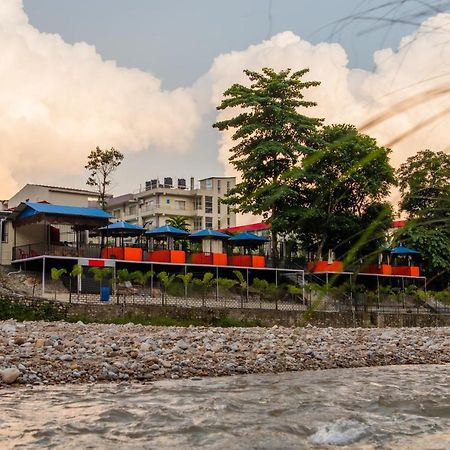 Quick 20 Riverside Hotel Amlekhganj Bagian luar foto