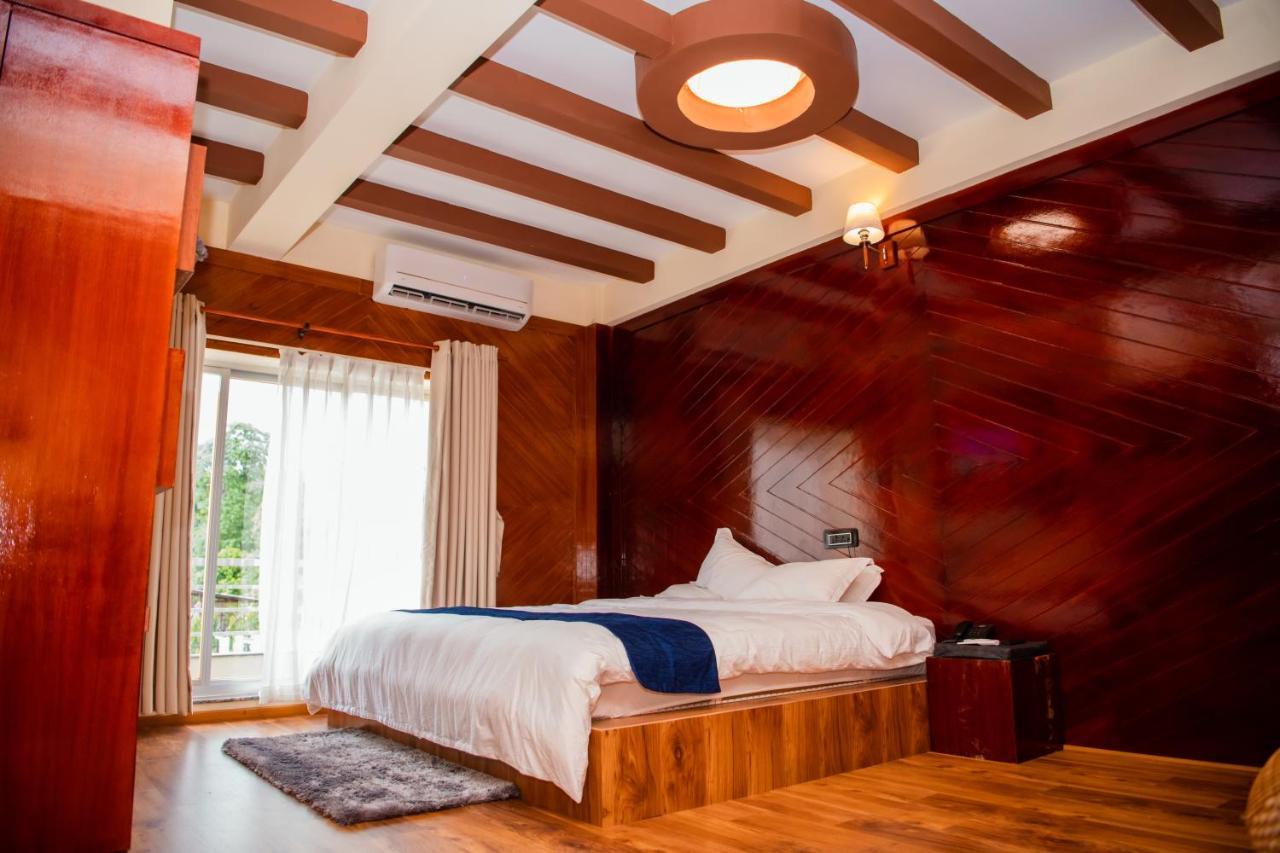 Quick 20 Riverside Hotel Amlekhganj Bagian luar foto